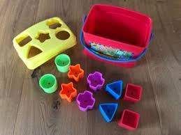Lernspiel mit 10 Steckformen